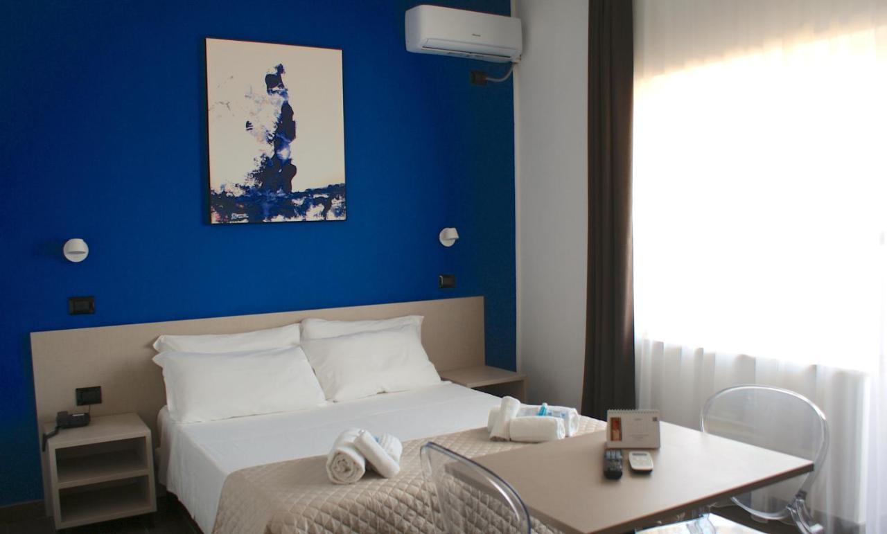 Hotel Palazzo Caveja Rimini Esterno foto