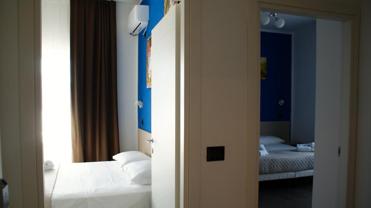 Hotel Palazzo Caveja Rimini Esterno foto