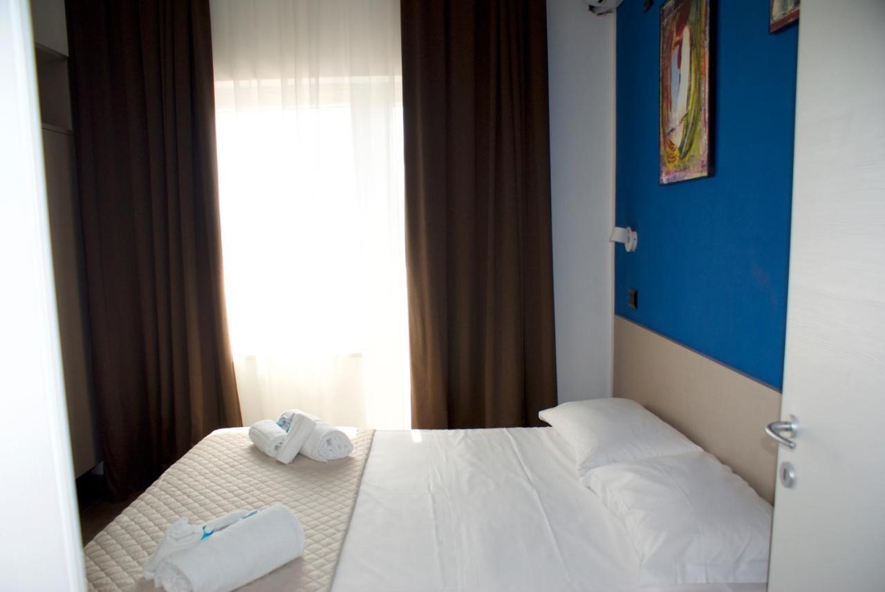 Hotel Palazzo Caveja Rimini Esterno foto