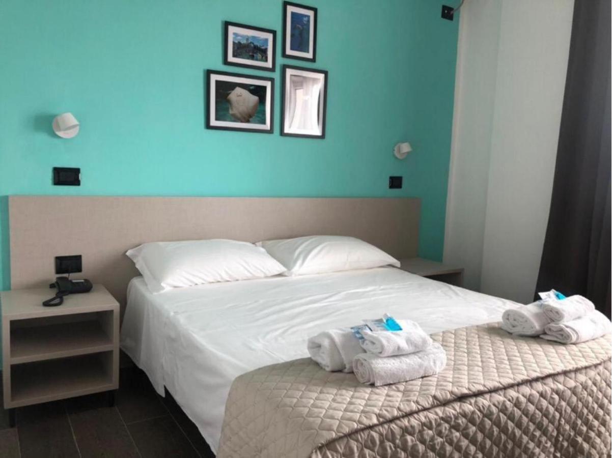 Hotel Palazzo Caveja Rimini Esterno foto