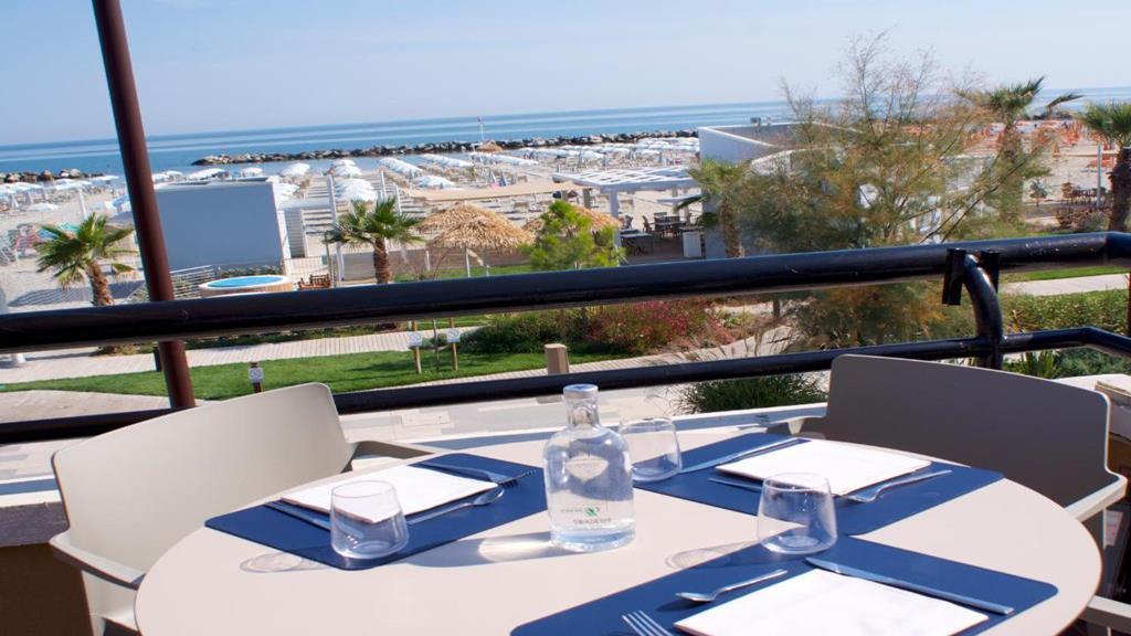 Hotel Palazzo Caveja Rimini Esterno foto
